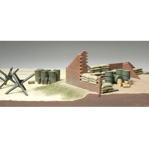 Tamiya Brick Wall & Barricade Set (1:48)